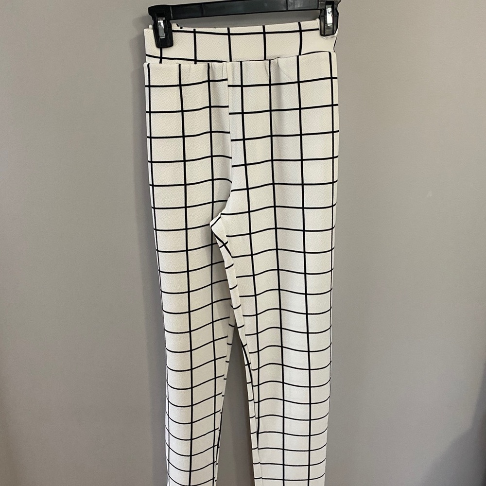 Pants - Picture 3 of 4